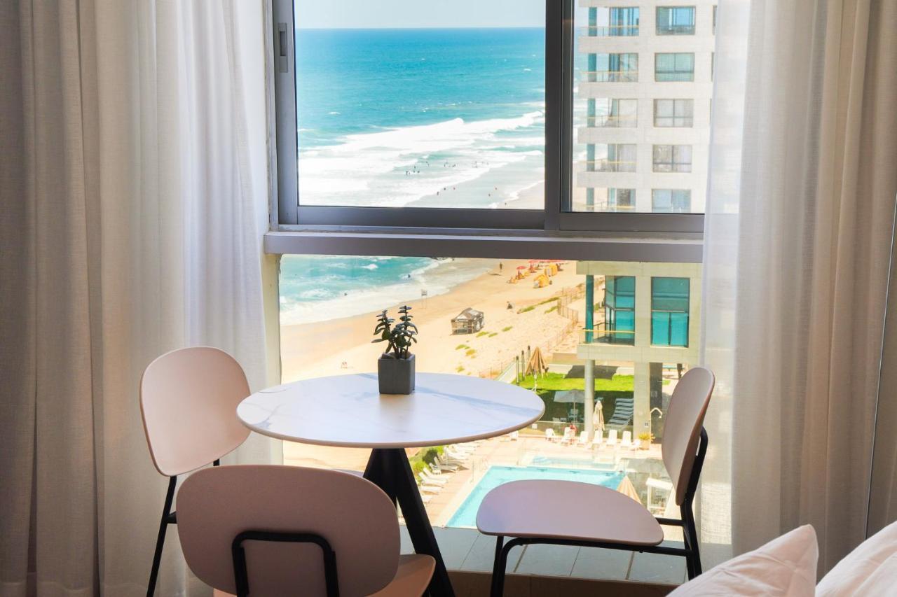 Lex Home In A Luxury Hotel Herzliya Bagian luar foto